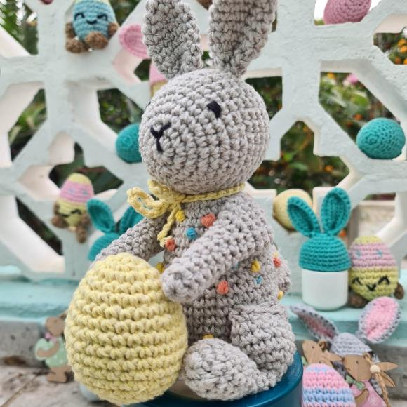 Amigurumi Crochet DIY Kit - Rabbit Choco Pop - Hooked Bunny