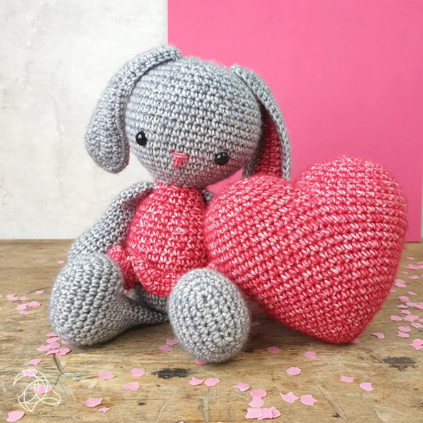 Pippa Bunny - DIY Crochet Kit  - Handicraft USA