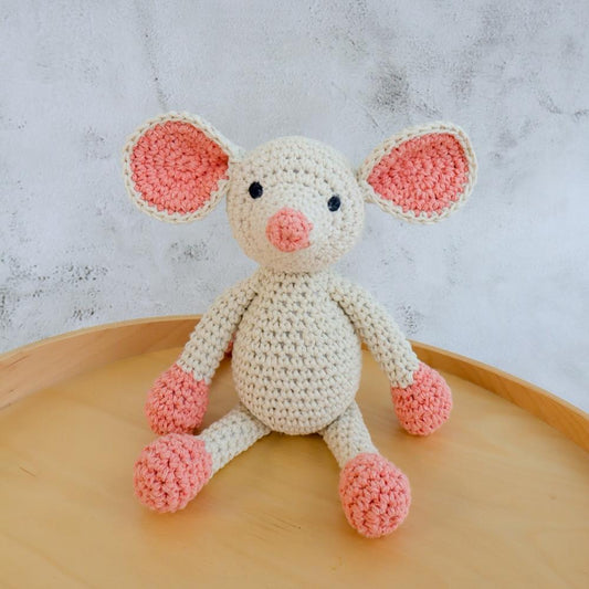 Amigurumi DIY Crochet Kit - Mouse Monica- Hoooked