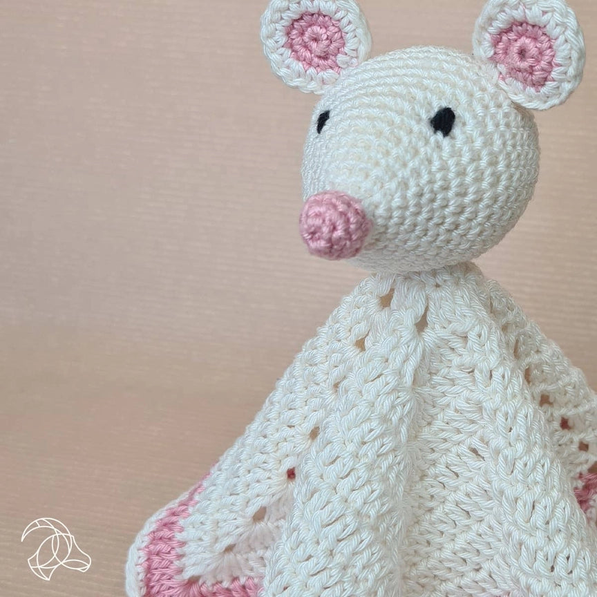 Mouse Cuddle Cloth - DIY Crochet Kit  - Hardicraft USA