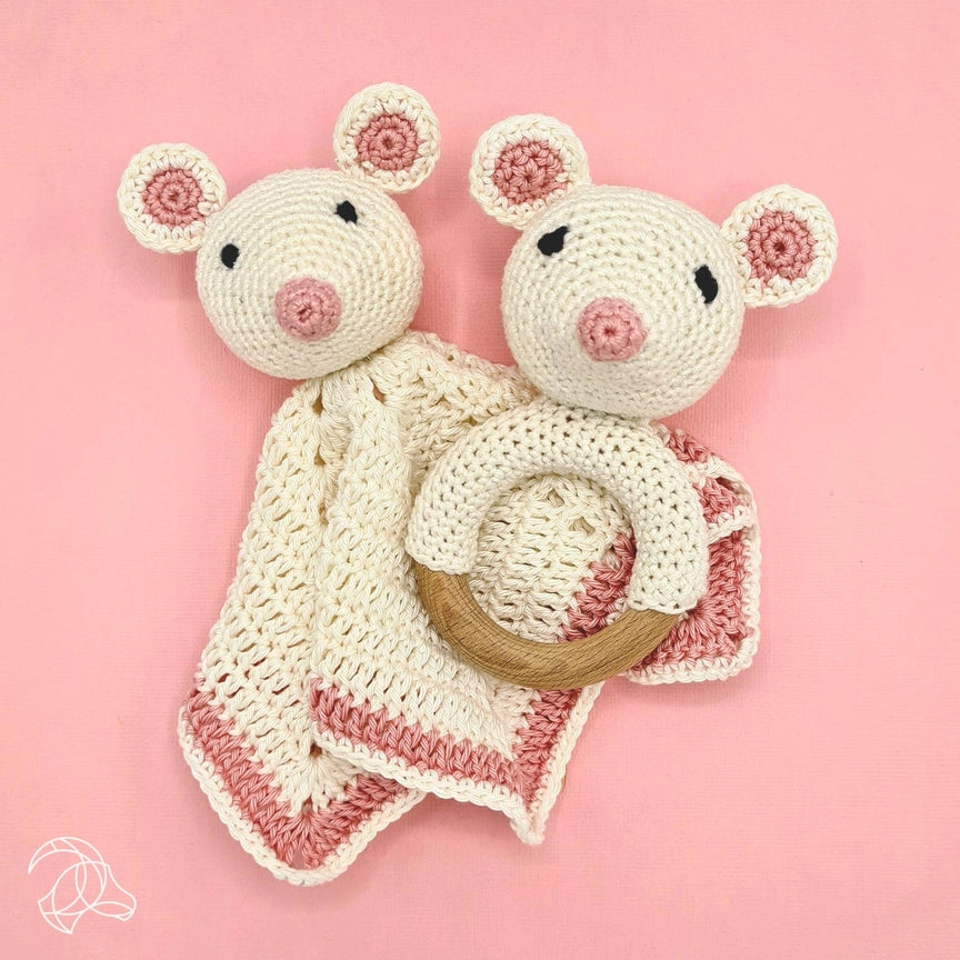Mouse Cuddle Cloth - DIY Crochet Kit  - Hardicraft USA